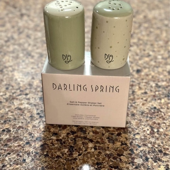 Elegant Olive Ceramic Salt and Pepper Shaker Set - Picture 6 of 7